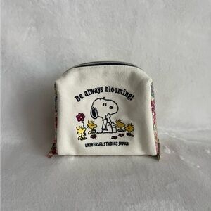 Snoopy White Floral Pouch